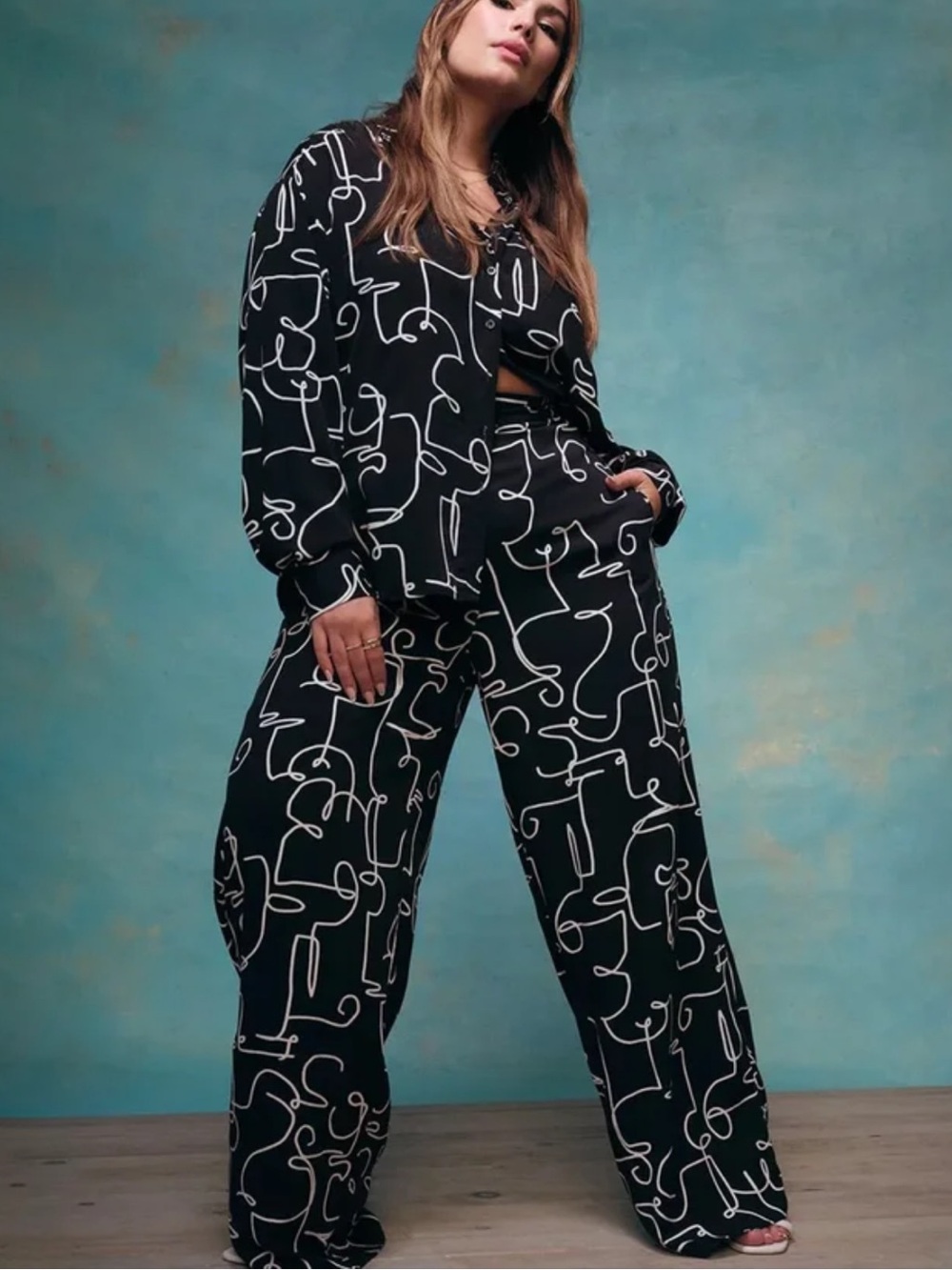 Eloquii Black & White Abstract Line Set